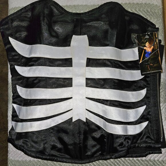 NWT S 10" GREEN SILK A-line MINI SKIRT with Red Trim - Picture 8 of 15